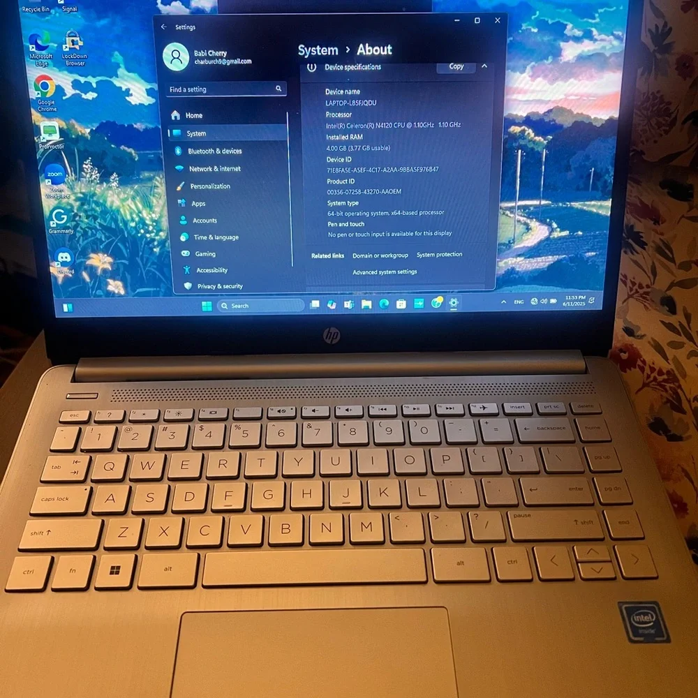 HP Elegant Silver Laptop